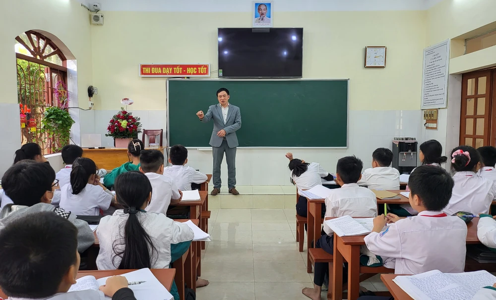 thầy giáo Lê Văn Trường