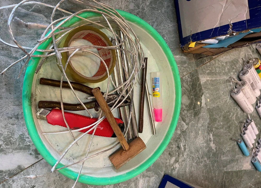 Dụng cụ Huy dùng để sản xuất pháo nổ