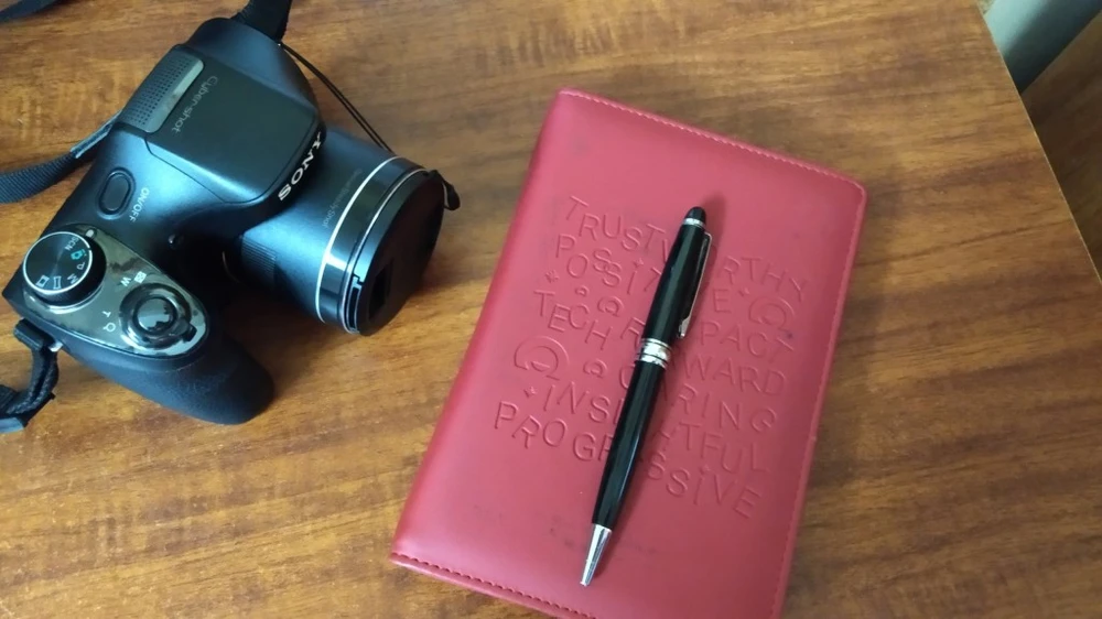 phóng viên bị hành hung