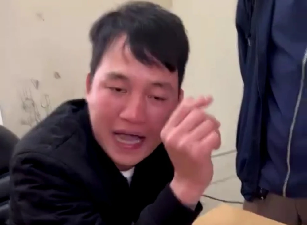 Phạm Văn Diễn kéo người đến chốt kiểm tra nồng độ cồn gây sức ép với công an