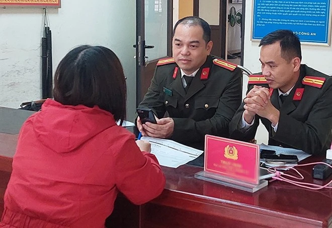 Công an Hải Phòng làm việc với người quản trị nhóm giả mạo công an