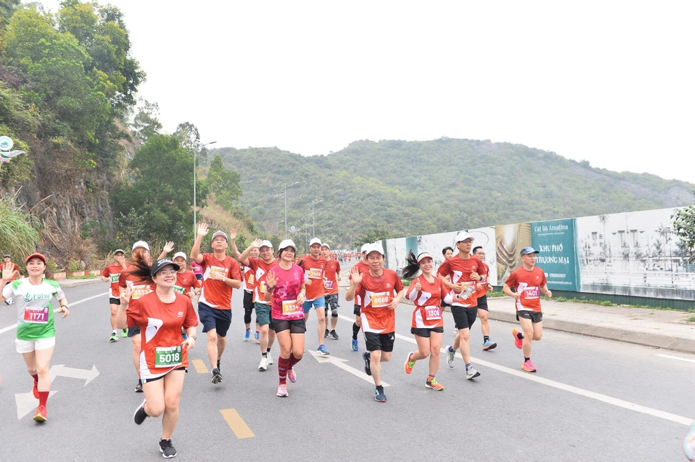 lanh-dao-hai-phong-tham-gia-giai-chay-keu-goi-moi-nguoi-ren-luyen-suc-khoe-4