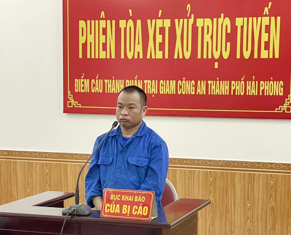 Hoàng Hữu Thịnh, kẻ giết nhân tình rồi vứt xác ở trên vỉa hè tại phiên toà xét xử. Ảnh: VC