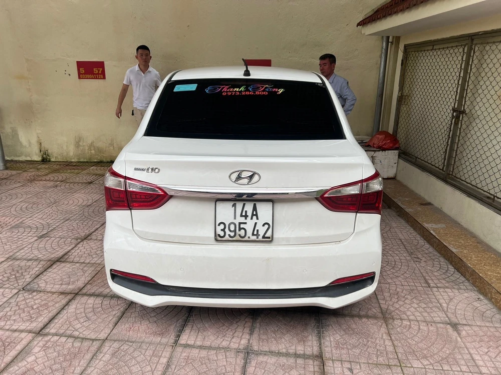 Cơ quan công an tạm giữ xe gây tai nạn. Ảnh: CAQN