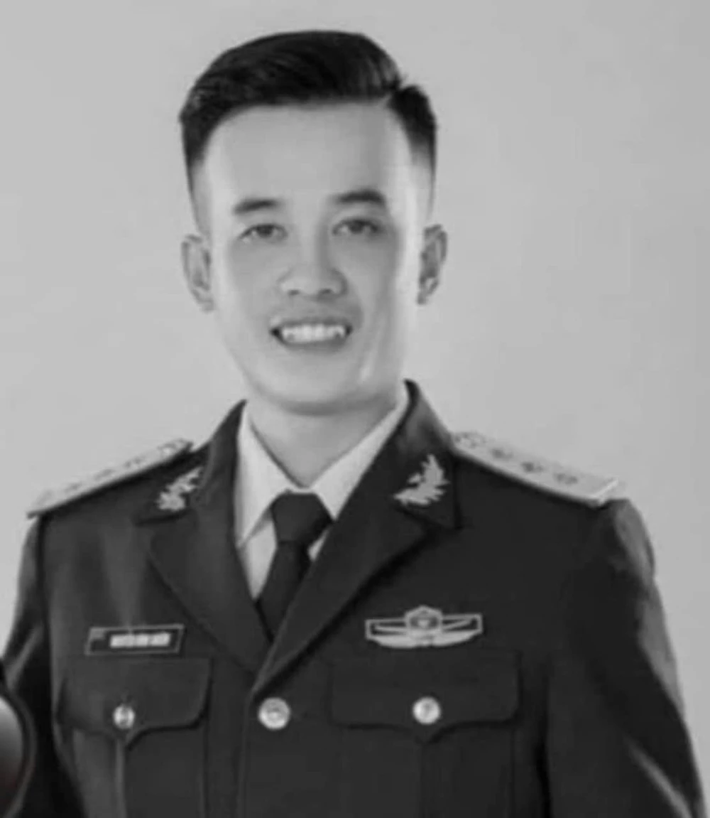 Đại úy Nguyễn Đình Khiêm hy sinh khi làm nhiệm vụ phòng, chống bão số 3