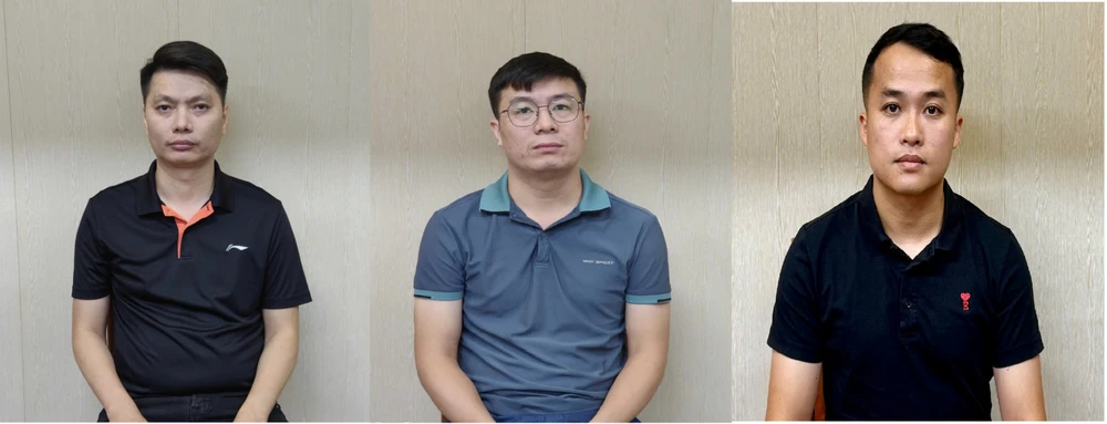 3 bị can bị khởi tố, bắt tạm giam thuộc Trung tâm quan trắc tài nguyên và môi trường Quảng Ninh gồm Trung, Tuấn và Biển (từ trái qua phải). Ảnh: CAQN