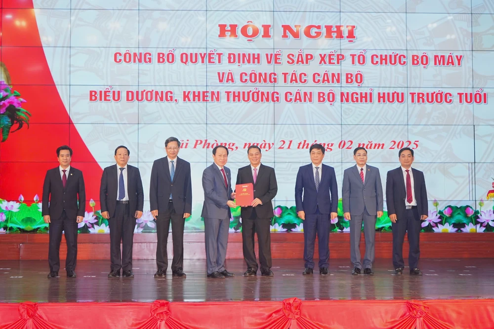ai-phong-cong-bo-hang-loat-lanh-dao-sau-sap-nhap-sap-xep-cac-so-ban-nganh-2.jpeg