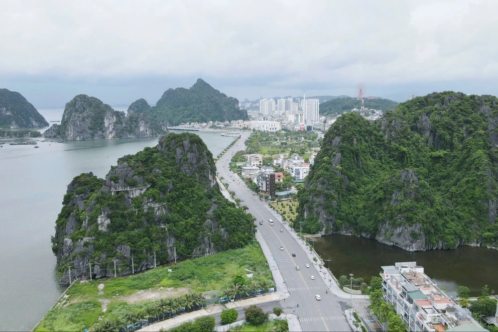 Quảng Ninh dự kiến giảm từ 171 đơn vị hành chính cấp xã thành 51 đơn vị. Trong đó có 27 phường, 21 xã và 3 đặc khu. Ảnh: NS