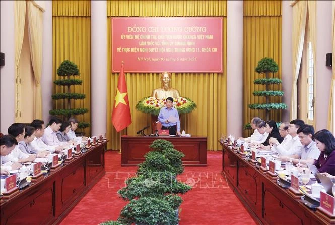 Chủ tịch nước Lương Cường làm việc với Tỉnh ủy Quảng Ninh. Ảnh: Lâm Khánh/TTXVN