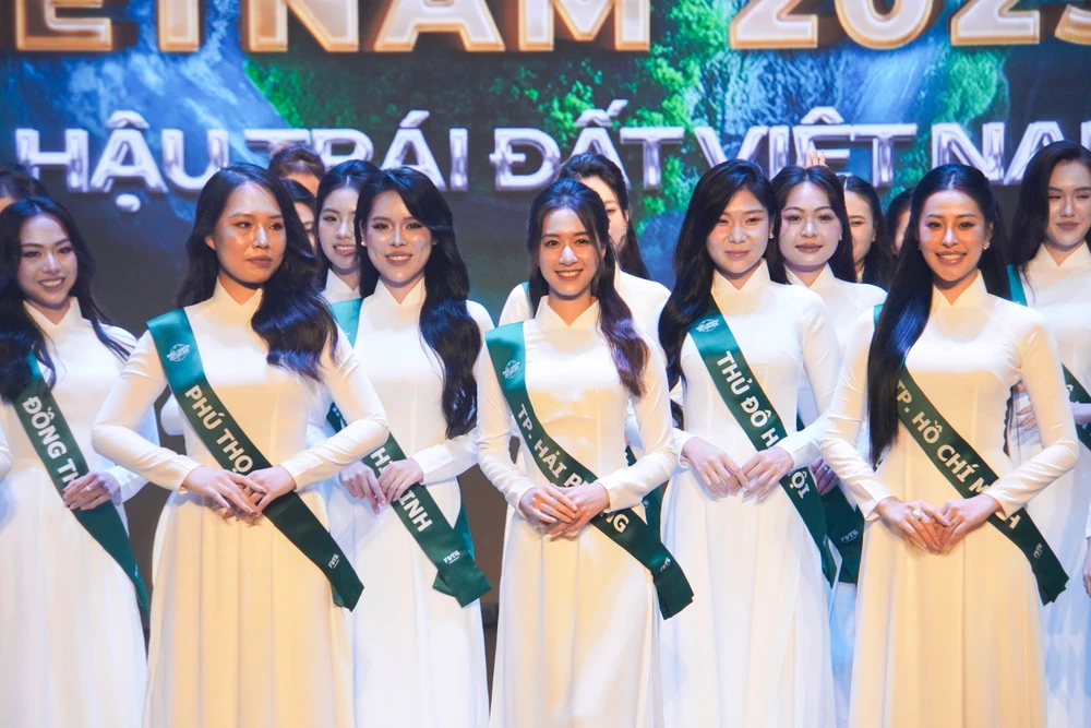 Top 50 thí sinh sẽ trải qua vòng thi đêm bán kết và chung kết để lựa chọn ra top 4 hoa hậu trái đất việt nam 2025. Ảnh: NS