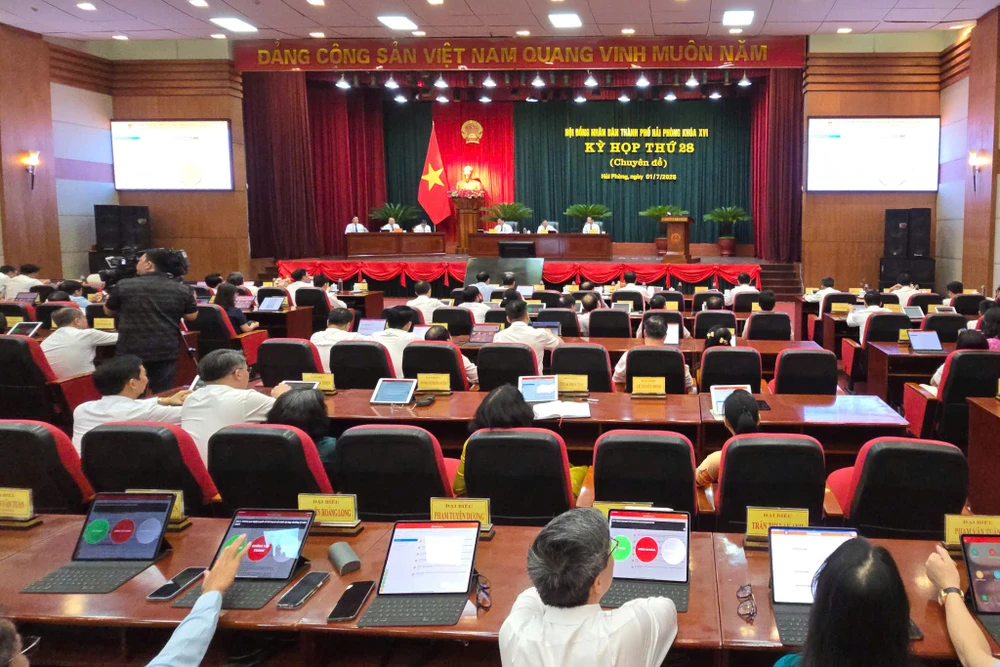 Quang cảnh kỳ họp thứ 28 (chuyên đề) HĐND TP cũng là kỳ họp thứ Nhất của HĐND TP mới sau sáp nhập