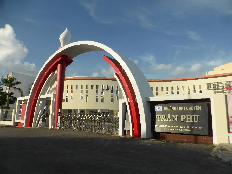 Trường chuyên Trần Phú. Ảnh: Đ.X