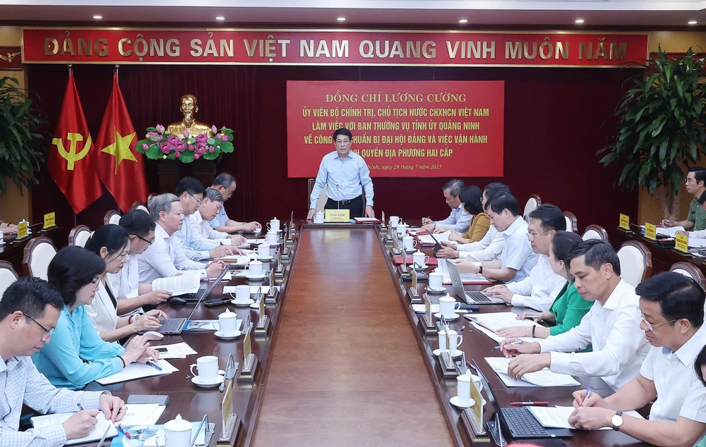 Chủ tịch nước Lương Cường làm việc với Ban Thường vụ Tỉnh ủy Quảng Ninh. Ảnh: Lâm Khánh