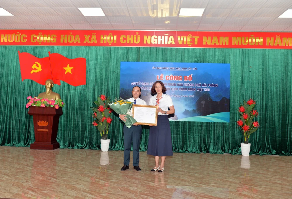 viet-hai-vien-ngoc-xanh-giua-quan-dao-cat-ba-chinh-thuc-thanh-diem-du-lich-cong-dong-2.jpg