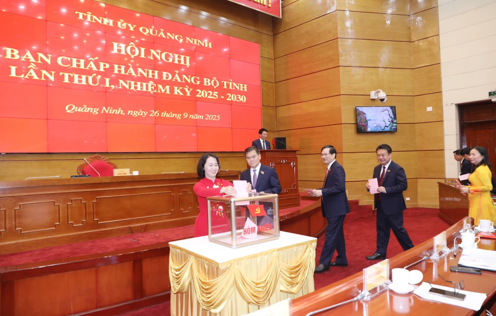 ong-vu-dai-thang-tai-dac-cu-bi-thu-tinh-uy-quang-ninh-khoa-xvi-nhiem-ky-2025-2030-1.jpg