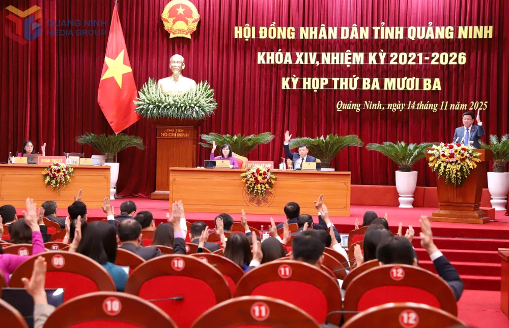 quang-ninh-duyet-chi-hon-1-7-nghin-ti-ho-tro-100-tien-mua-sua-cho-tre-em-hoc-sinh-1.jpg