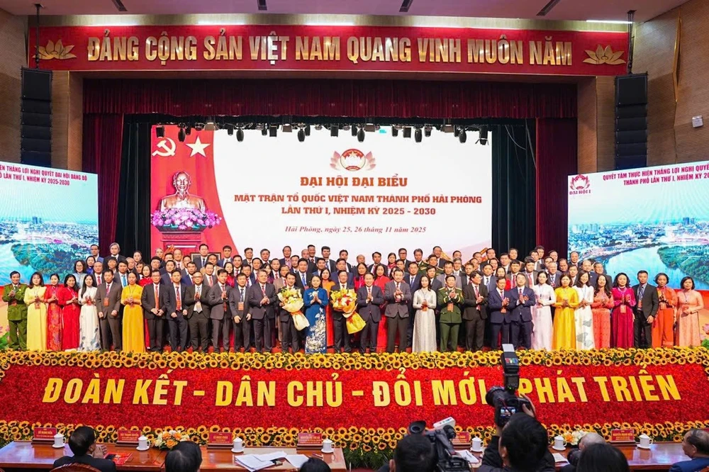 ong-pham-van-lap-giu-chuc-chu-tich-uy-ban-mttq-viet-nam-tp-hai-phong-3.jpg