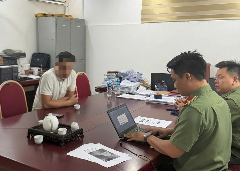 dang-binh-luan-cong-kich-xuyen-tac-ve-luc-luong-cong-an-tren-bai-viet-cua-bao-2-nguoi-bi-xu-ly-1.jpg