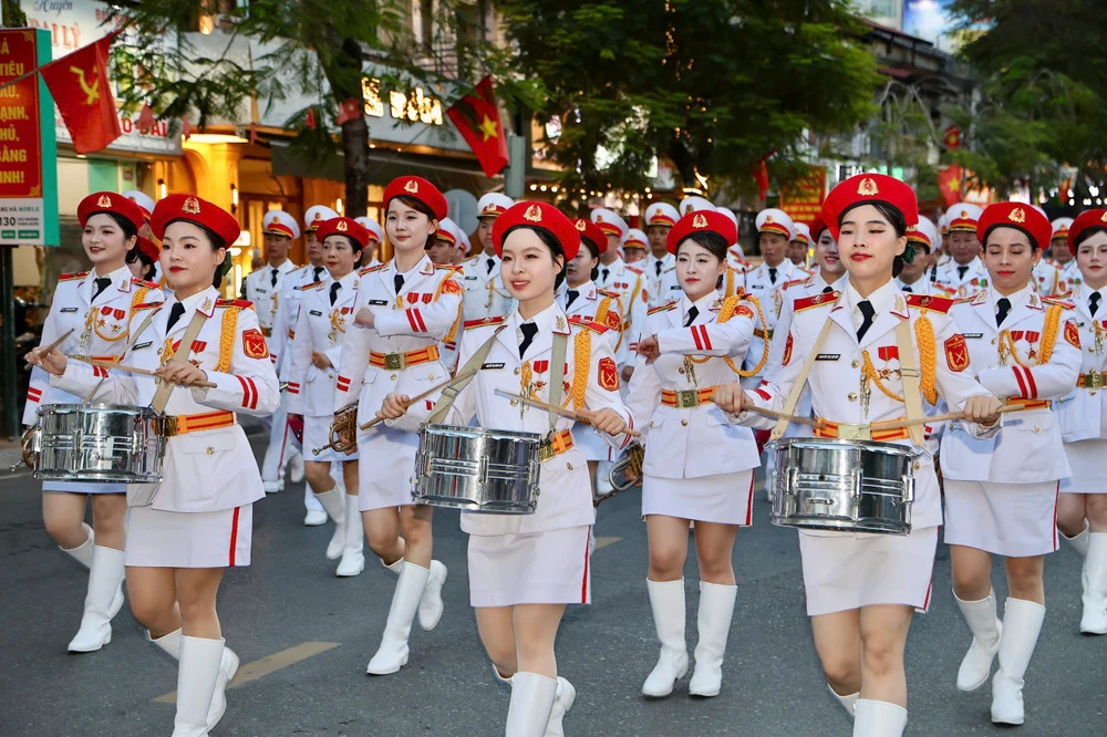 hai-phong-khai-mac-chuoi-hoat-dong-van-hoa-dac-sac-tai-dai-vuon-hoa-trung-tam-thanh-pho-1.jpg