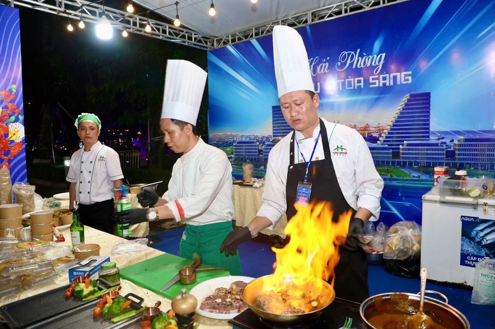 hai-phong-khai-mac-chuoi-hoat-dong-van-hoa-dac-sac-tai-dai-vuon-hoa-trung-tam-thanh-pho-9.jpg