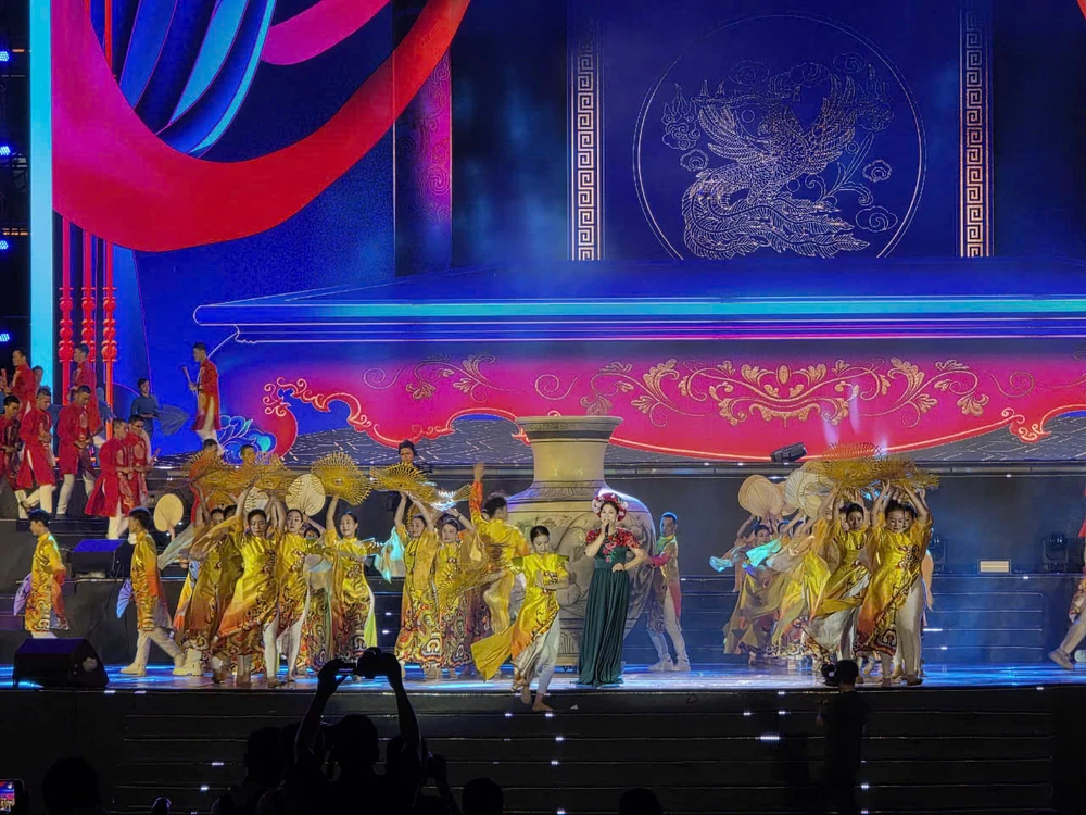 san-sang-cho-le-hoi-hoa-phuong-do-hai-phong-2026-2.jpg