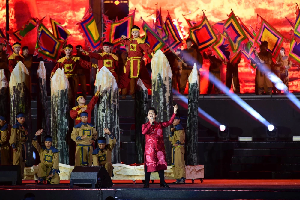 khai-mac-le-hoi-hoa-phuong-do-hai-phong-2026-3.jpg
