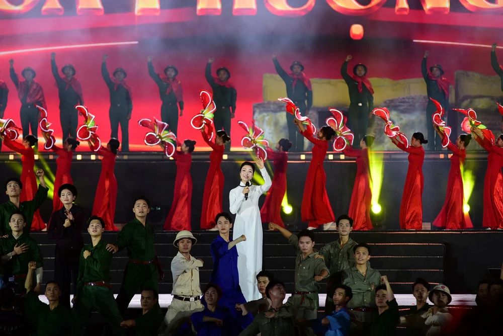khai-mac-le-hoi-hoa-phuong-do-hai-phong-2026-4.jpg