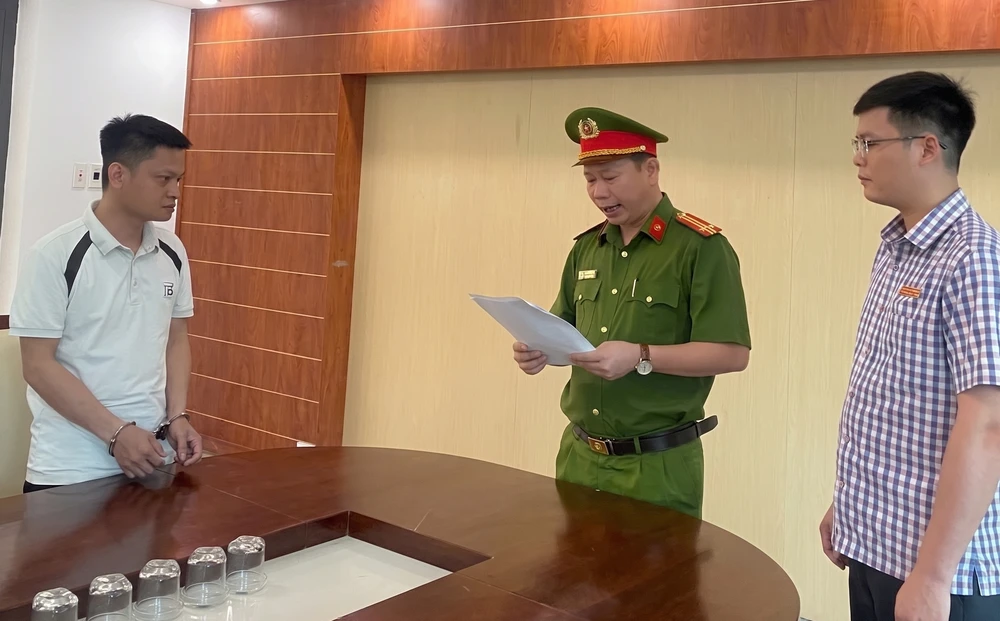 hai-phong-khoi-to-bat-tam-giam-mot-nguyen-can-bo-ban-giai-phong-mat-bang-.png