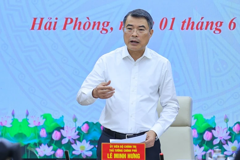 thu-tuong-hai-phong-phai-di-dau-va-dong-gop-cho-ca-nuoc-trong-doi-moi-mo-hinh-tang-truong-2.jpg