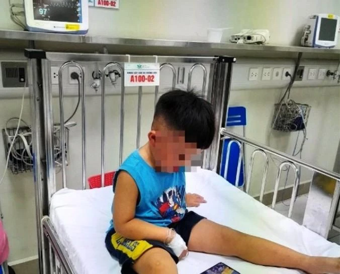 Tình hình sức khỏe bệnh nhi Đ chuyển biến tốt, các dấu hiệu sinh tồn ổn định. Ảnh: BV