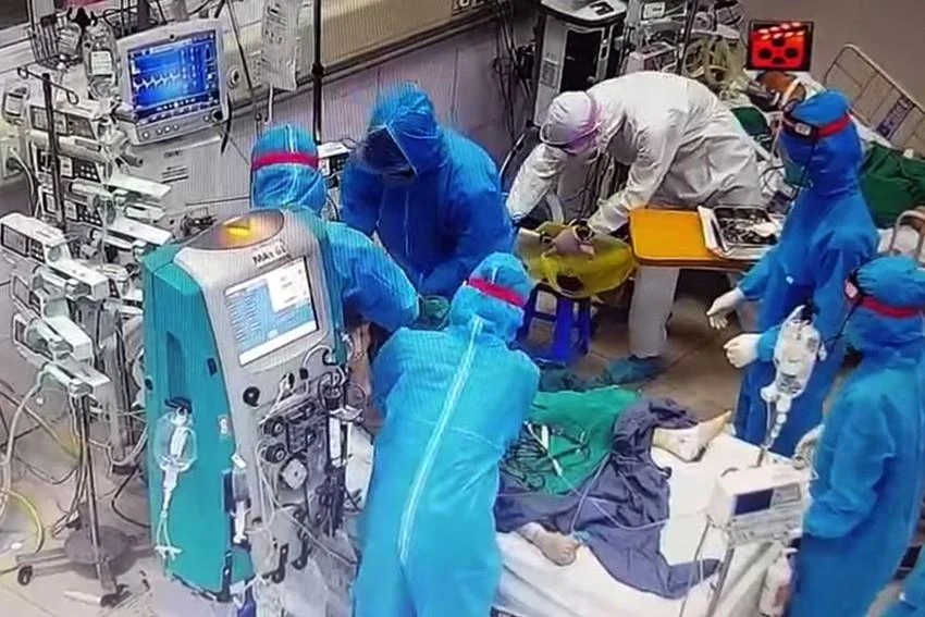 Vấn đề thuốc, trang thiết bị, sinh phẩm, vật tư y tế làm "nóng" tại thảo luận tổ Quốc hội.