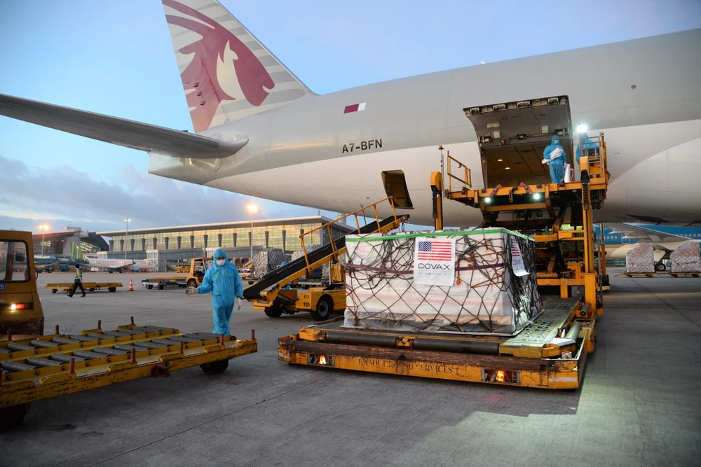 Ngoại giao vaccine trở thành một "mặt trận" rất quan trọng vì có được vaccine là khâu đầu tiên quyết định thực hiện thắng lợi chiến dịch tiêm chủng phòng dịch COVID-19.