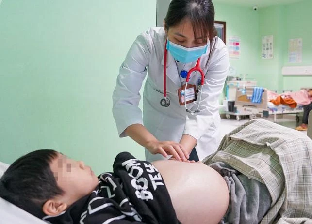 BS Nguyễn Thị Bích Ngọc – khoa thận và lọc máu, Bệnh viện Nhi Trung ương. BS Nguyễn Thị Bích Ngọc – khoa thận và lọc máu, Bệnh viện Nhi Trung ương.