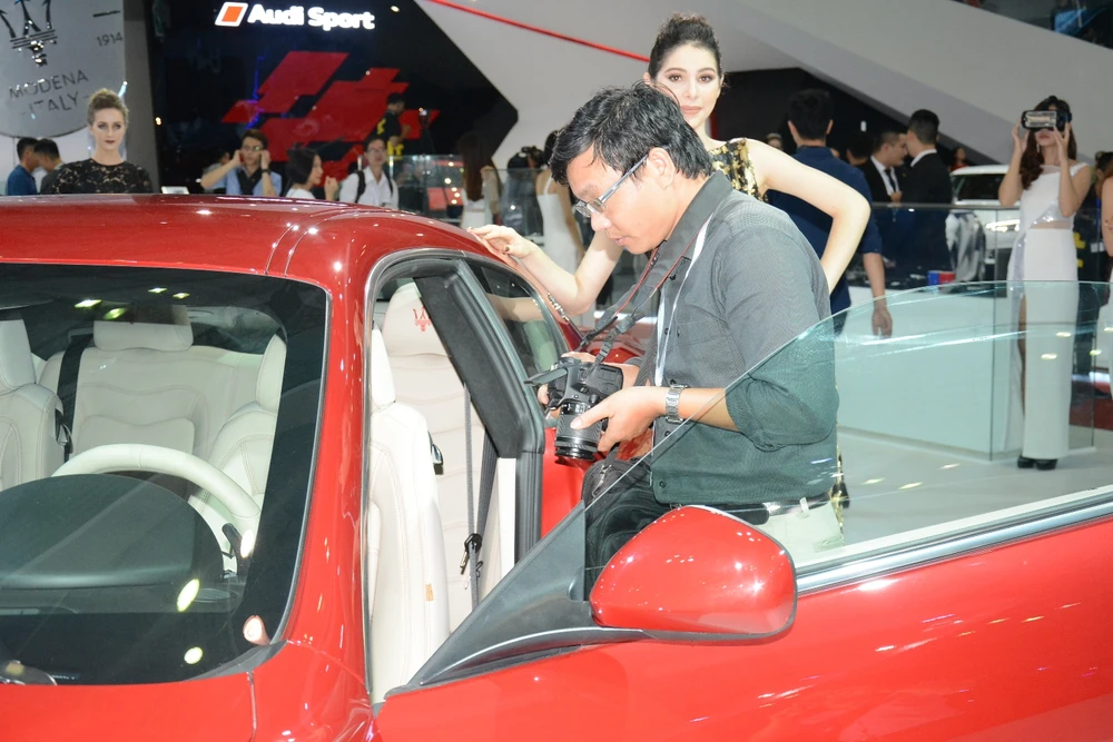 Ô tô nhập khẩu giảm giá hơn 240 triệu đồng/xe ảnh 1