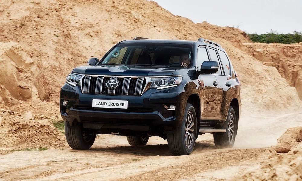 hinh-Toyota-landCuiser-ban-e