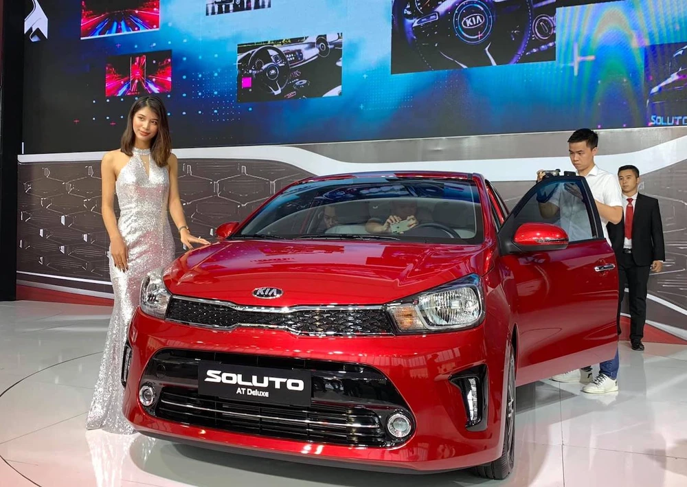 hinh-xe-Kia-soluto-2020-gia-re