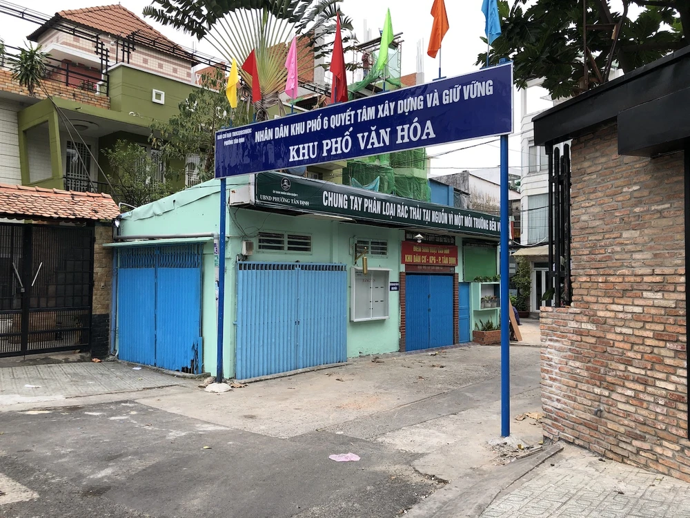 Chùm ảnh: Nhiều chốt bảo vệ dân phố bỏ không, chiếm vỉa hè ảnh 3