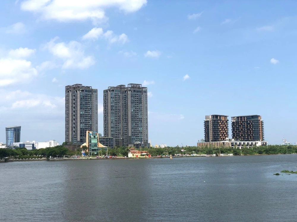 Giá căn hộ có vị trí trung tâm tại khu đô thị mới Thủ Thiêm, TP Thủ Đức, TP.HCM được chào bán rất cao. (Ảnh: Quang Huy)