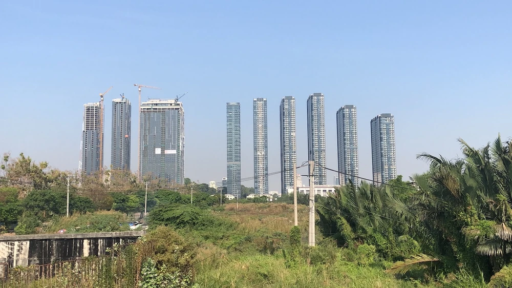 Có khoảng 15% dự án trong tổng số các dự án nhà ở thương mại mà nhà đầu tư đang có đất khác không phải là đất ở gặp vướng mắc. Ảnh minh họa: QH