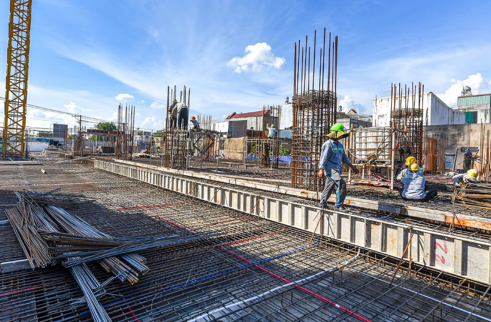 xây dựng lại nhà chung cư