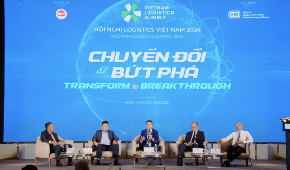 trung tâm logistics