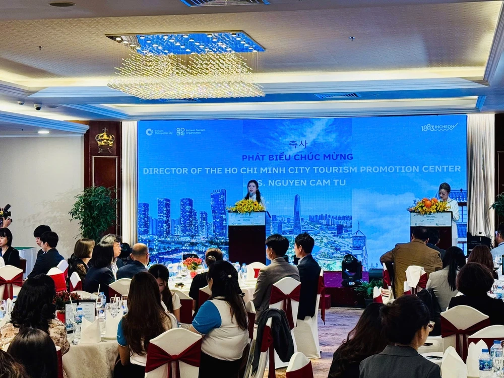 khách du lịch Việt Nam