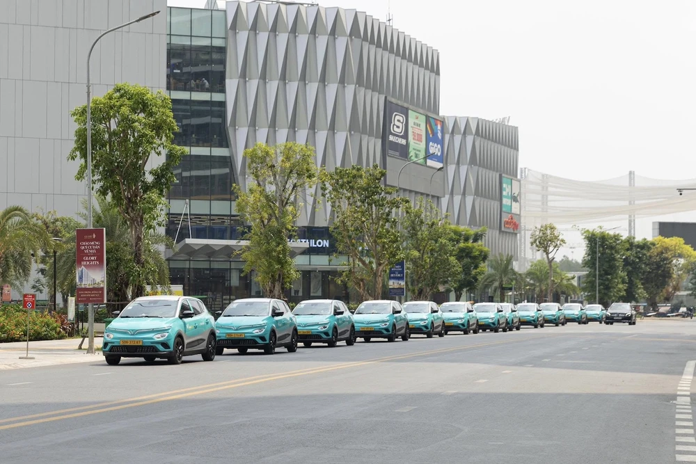 xe-dien-Viet-Nam-xanhxe máy điện xanh.jpg