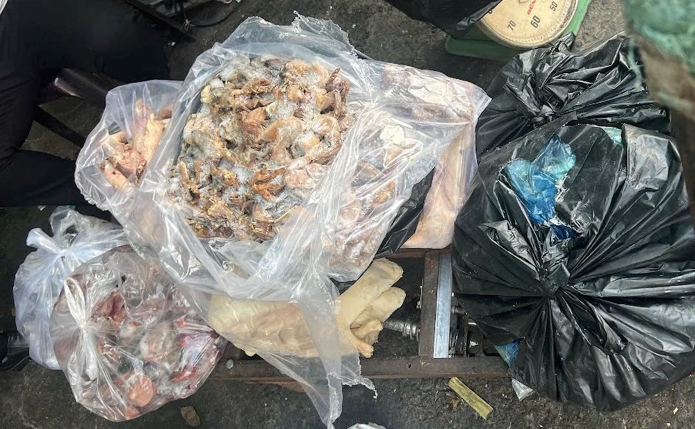 doanh-nghiep-thuc-pham-khong ro-nguon-goc-dong-lanh3.JPG