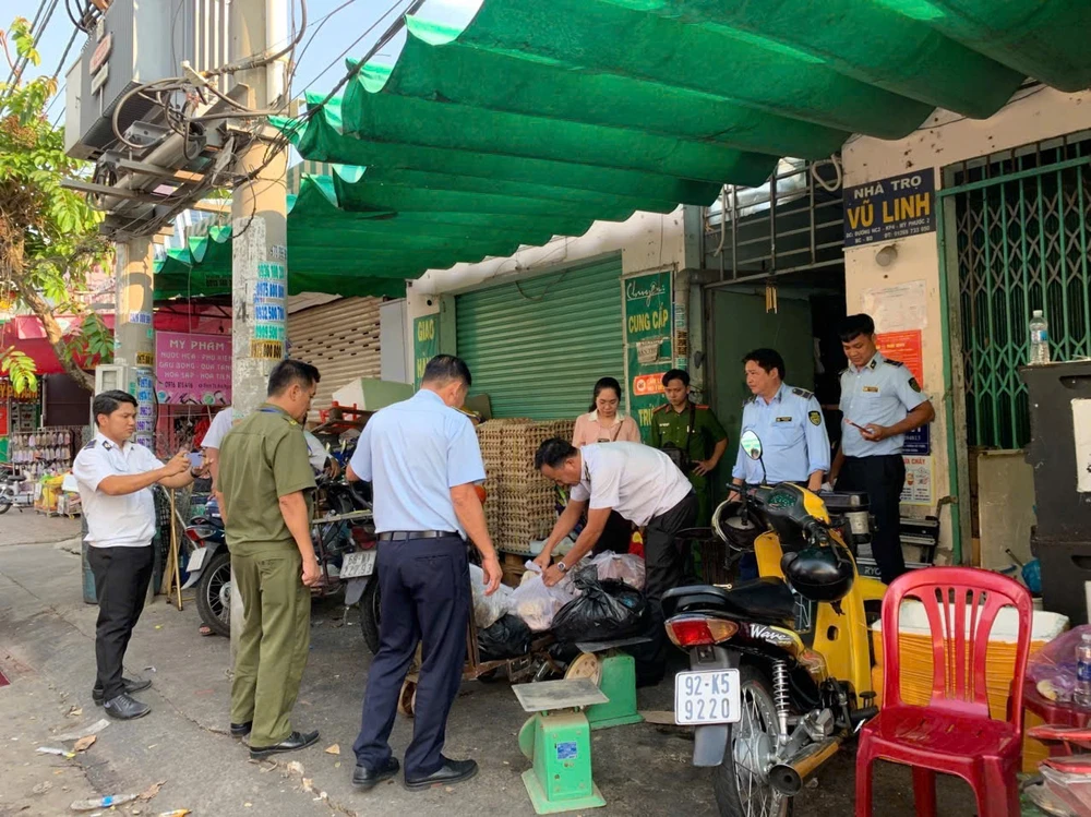 doanh-nghiep-thuc-pham-khong ro-nguon-goc-dong-lanh8.JPG