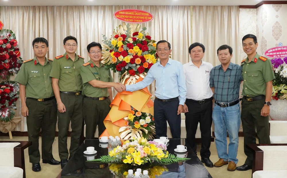 bo-tu-phap-Phap-Luat-TP.HCM-ngay-bao-chi-21-6-h2.JPG