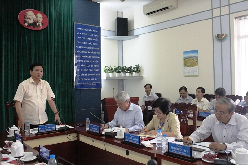 Bí Thư Thăng: ‘Các anh cứ làm đủng đỉnh biết bao giờ xong’ ảnh 2