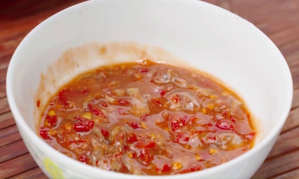 cac-mon-mam-chua-nhieu-muoi-can-tranh