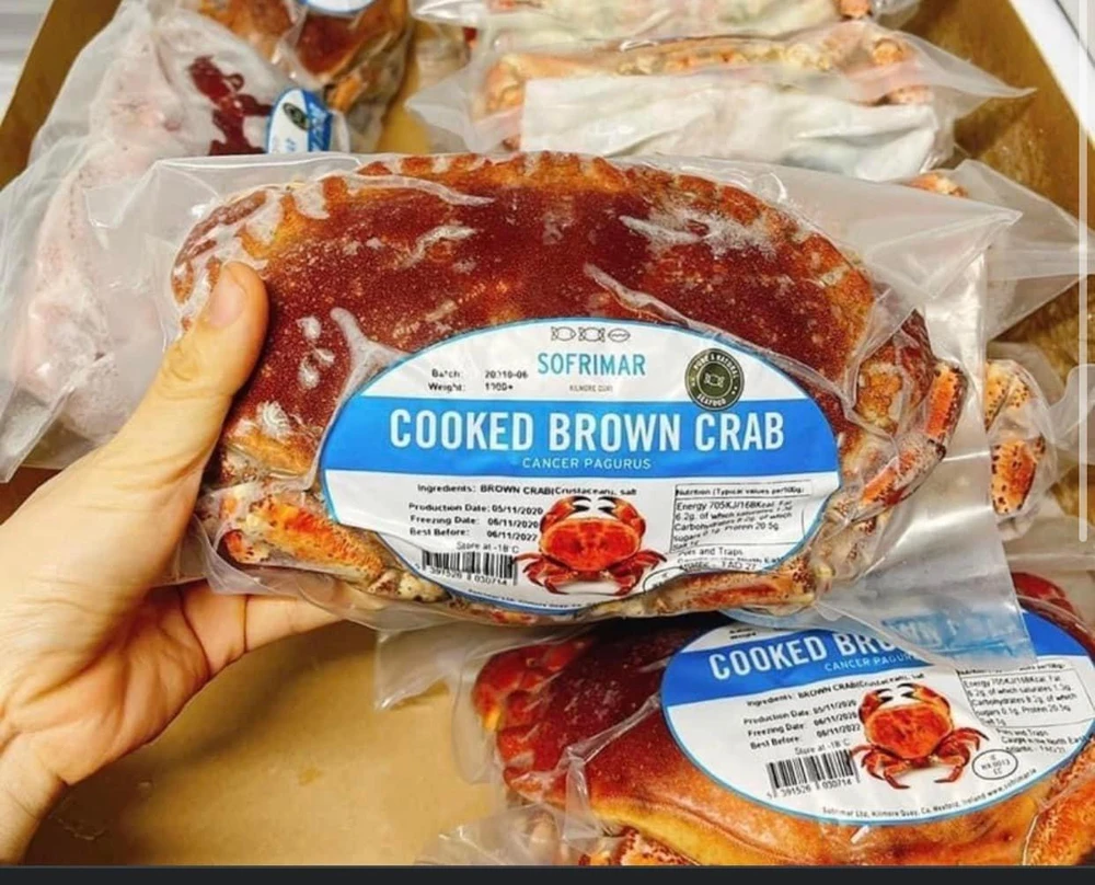 Cua nâu Na Uy đang được bán với giá khá rẻ. ẢNH: Facebook