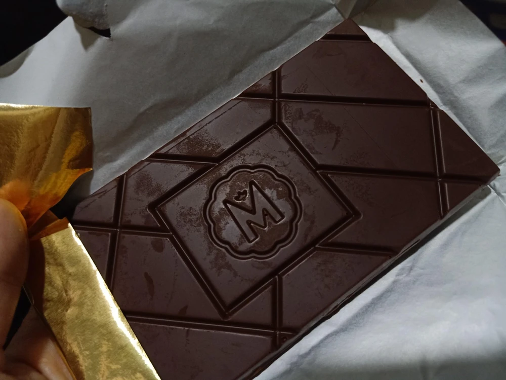 Bạn nên chọn loại sô-cô-la đen có hàm lượng cacao từ 70% trở lên. ẢNH: HẠ QUYÊN